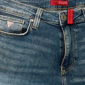 Men’s Guess jeans 32 waist 30 length( I believe)